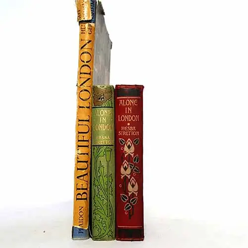 London Collection: Three Vintage Books Luxury